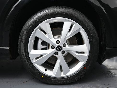 Used 2023 Audi Q4 e-tron Premium w/ Convenience Package image 15