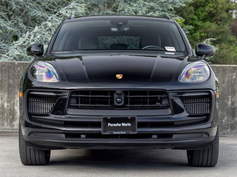 Certified 2022 Porsche Macan S AWD/4WD image 8