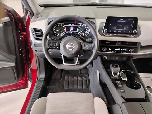 Used 2023 Nissan Rogue SV FWD image 46