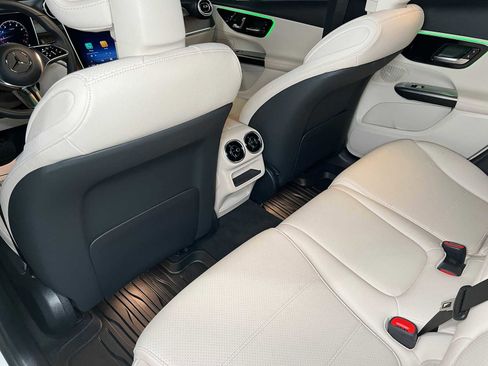 Certified 2025 Mercedes-Benz GLC 300 4MATIC image 19