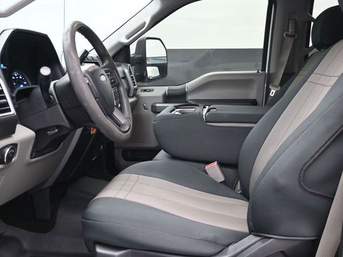 Used 2017 Ford F250 XLT image 13