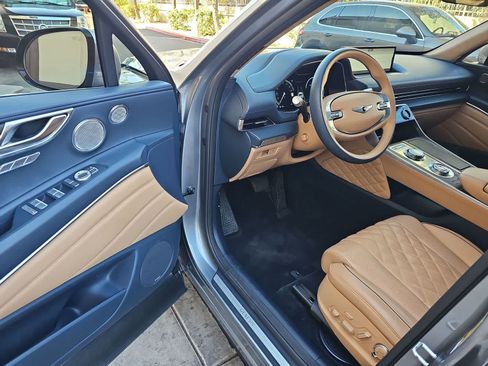 Used 2023 Genesis GV80 3.5T w/ Winter Weather Package AWD/4WD image 10