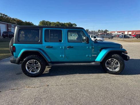 Used 2020 Jeep Wrangler Unlimited Sahara w/ Uconnect 4C Nav & Sound Group image 8