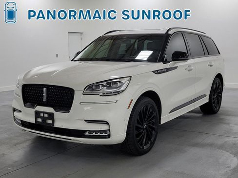 Used 2023 Lincoln Aviator Reserve w/ Equipment Group 201A image 4