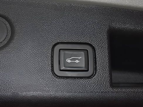 Used 2022 Chevrolet Equinox Premier AWD/4WD image 33