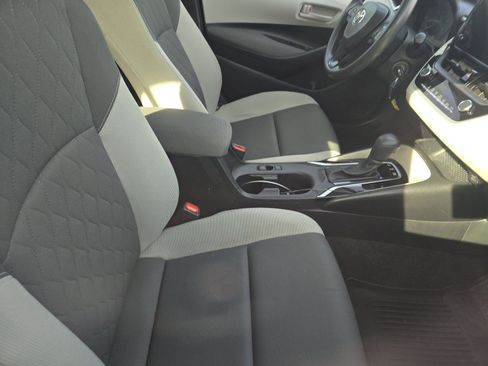 Used 2024 Toyota Corolla LE image 10