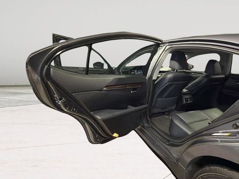 Used 2017 Lexus ES 350 350 w/ Navigation System Package image 37