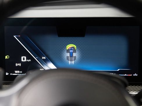 Used 2024 BMW X7 M60i w/ Executive Package image 93