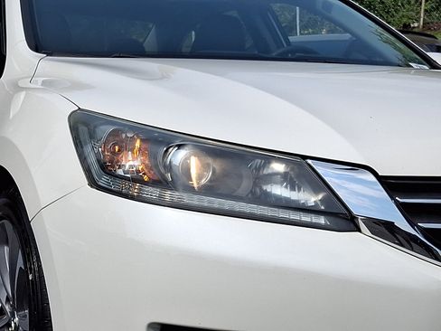 Used 2015 Honda Accord Sport image 9