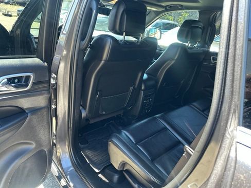 Used 2021 Jeep Grand Cherokee Limited AWD/4WD image 24