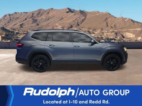 Used 2023 Volkswagen Atlas SE w/ Black Wheel Package FWD image 6