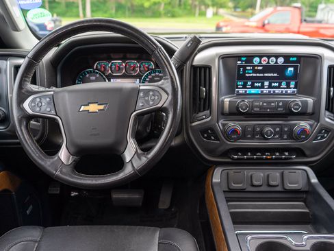 Used 2018 Chevrolet Silverado 2500 LTZ w/ Duramax Plus Package AWD/4WD image 12
