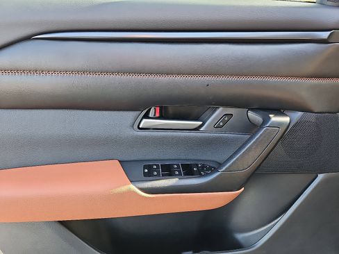 Certified 2025 MAZDA CX-50 Meridian Edition w/ Apex Package image 11