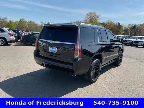 Used 2019 Cadillac Escalade Premium Luxury RWD image 6
