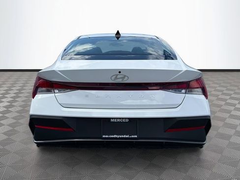 New 2026 Hyundai Elantra SE image 6