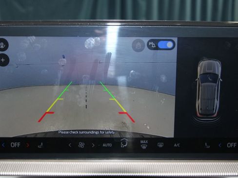 Used 2025 Ford Explorer Active image 16