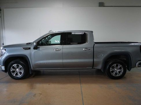 Certified 2025 GMC Sierra 1500 SLT image 2