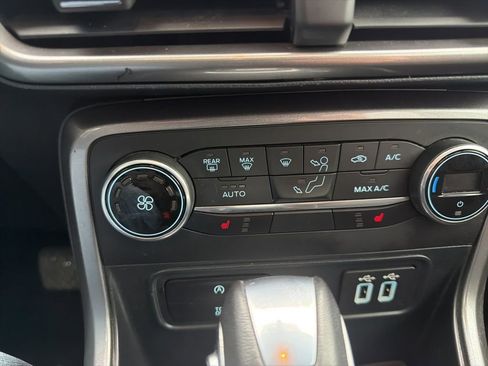 Used 2021 Ford EcoSport SE image 19