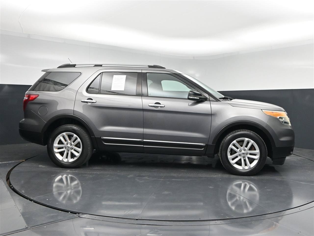 Used 2014 Ford Explorer XLT AWD/4WD image 4