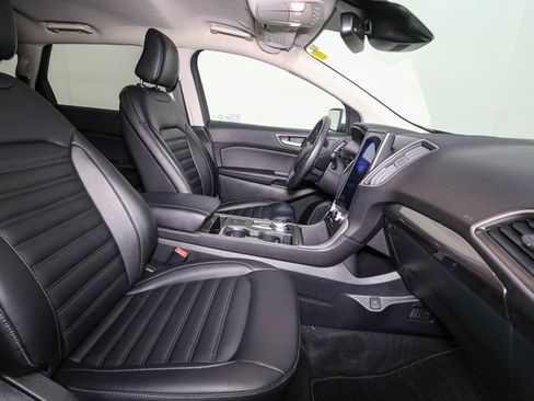 Used 2024 Ford Edge SEL w/ Convenience Package image 17