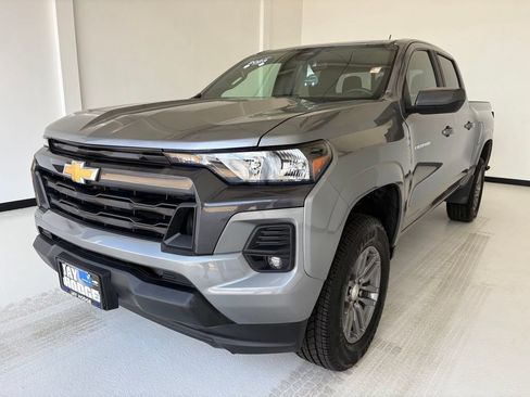 Used 2023 Chevrolet Colorado LT w/ LT Convenience Package RWD image 13