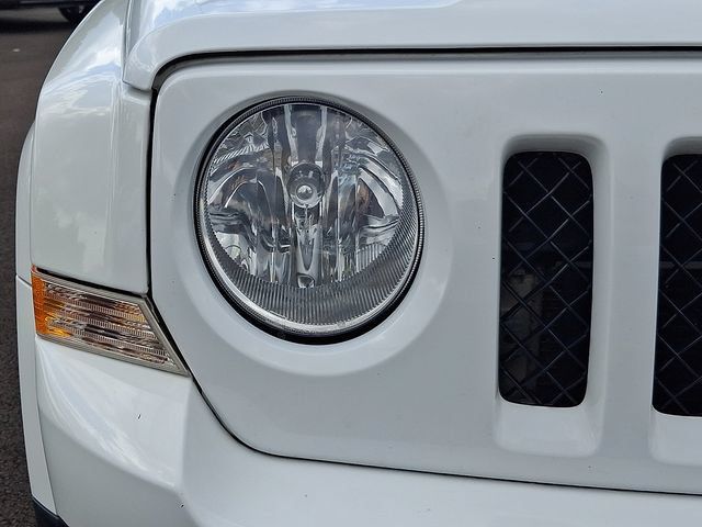 Used 2017 Jeep Patriot High Altitude AWD/4WD image 13
