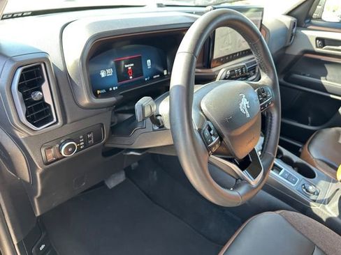 Used 2025 Ford Bronco Sport Outer Banks w/ Outer Banks Tech Package+ AWD/4WD image 16