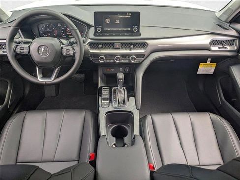 New 2025 Acura Integra image 14