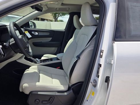 New 2026 Volvo XC40 B5 Plus w/ Protection Package Premier image 13