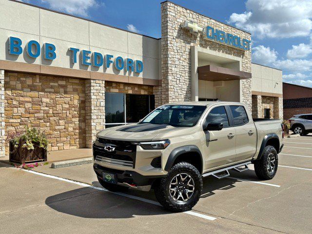 Certified 2024 Chevrolet Colorado ZR2 w/ ZR2 Convenience Package III AWD/4WD image 1