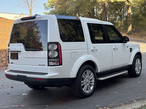 Used 2016 Land Rover LR4 HSE LUX image 17