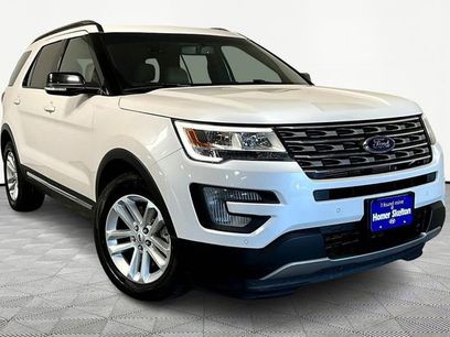 Used 2017 Ford Explorer XLT w/ Equipment Group 202A