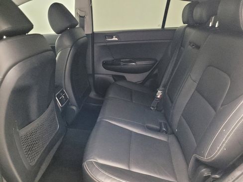 Used 2018 Kia Sportage EX image 18