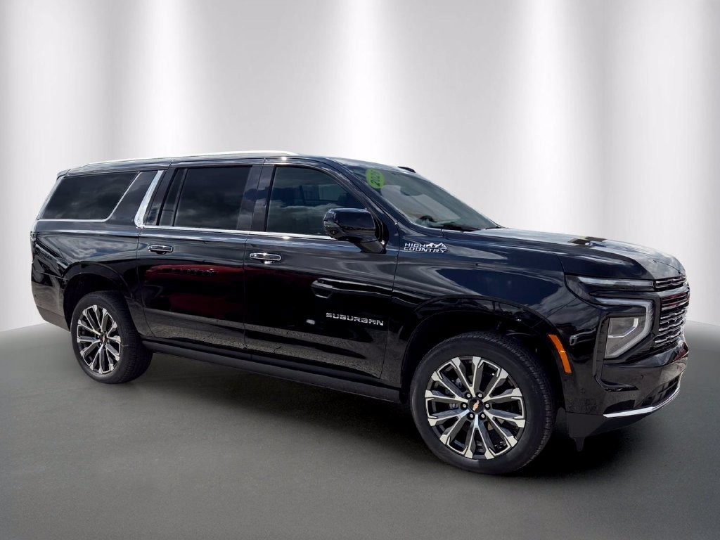 Used 2026 Chevrolet Suburban High Country RWD image 2