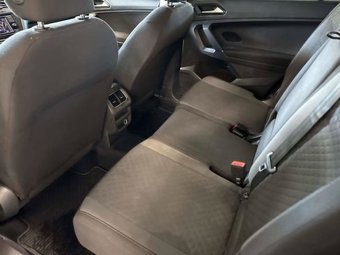 Used 2018 Volkswagen Tiguan S image 14