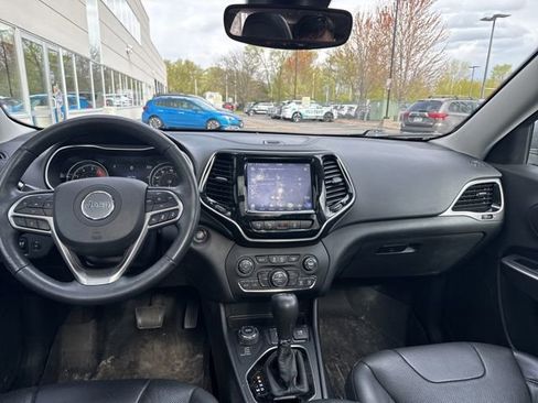 Used 2019 Jeep Cherokee Limited w/ Luxury Group AWD/4WD image 7