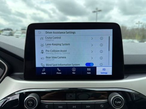 Used 2020 Ford Escape SE FWD image 23