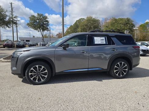 New 2026 Nissan Pathfinder Platinum w/ Cargo Package image 5