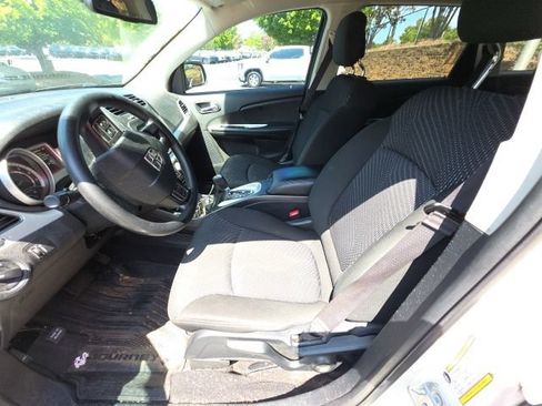 Used 2020 Dodge Journey SE FWD image 12