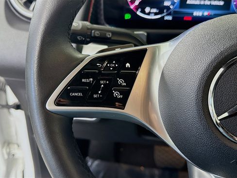 Used 2025 Mercedes-Benz GLB 250 image 14