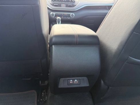Used 2025 Nissan Altima 2.5 SR FWD image 25