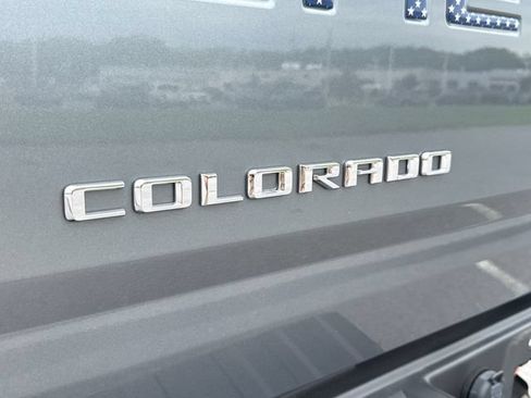 Used 2022 Chevrolet Colorado ZR2 AWD/4WD image 18