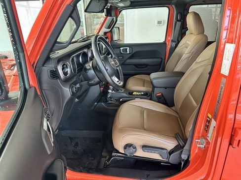 Used 2020 Jeep Wrangler Unlimited Rubicon w/ Dual Top Group image 12