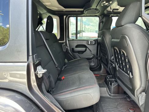 Used 2021 Jeep Wrangler Unlimited Rubicon image 13