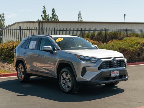 Certified 2024 Toyota RAV4 XLE AWD/4WD image 3