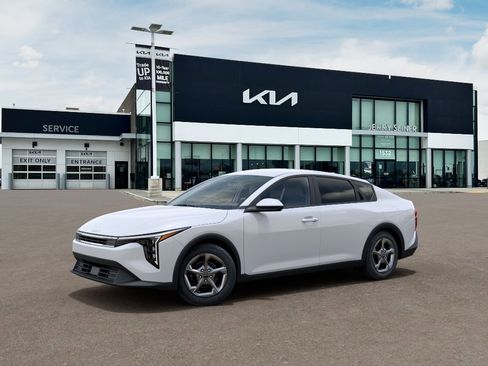 New 2026 Kia K4 FWD image 3