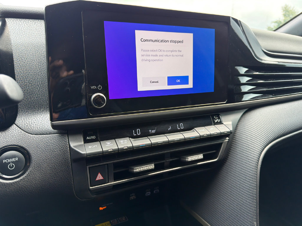 Used 2025 Toyota Camry SE FWD image 32