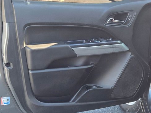 Used 2021 Chevrolet Colorado LT w/ LT Convenience Package image 19