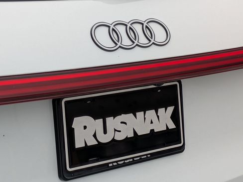 Used 2025 Audi Q5 Premium Plus w/ Premium Plus AWD/4WD image 19