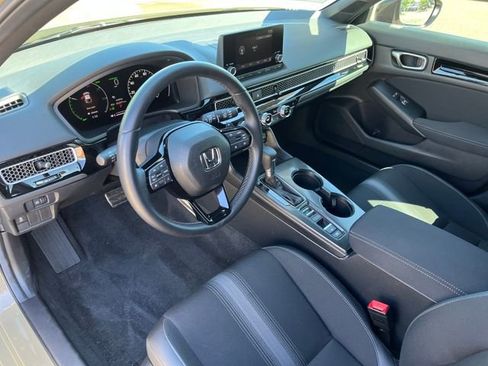 Certified 2025 Honda Civic Sport image 10